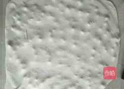 Illustration of how to make contrasting ham and chive rolls 6