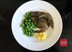 Illustration of how to make shrimp and pea casserole porridge 4