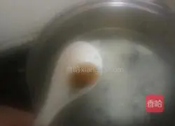 Illustration of how to make preserved egg and lean meat porridge 6