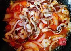 Spanish seafood risotto recipe illustration 5