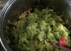 Illustration of how to make pot stickers 8