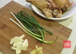 Illustration of how to bake chicken legs in rice cooker 3