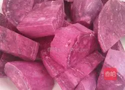 Illustration of how to make purple potato rose rolls 2