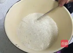 Illustration of how to make onion-flavored flower rolls 3