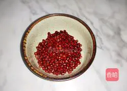 Illustration of how to make red bean and peanut oatmeal porridge 1