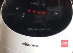 Illustration of how to make braised pork belly rice 18