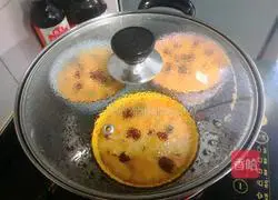 Illustration of how to make red date hair cake 11