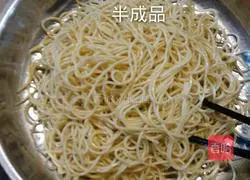 Illustration of how to make mom’s cold noodles 1