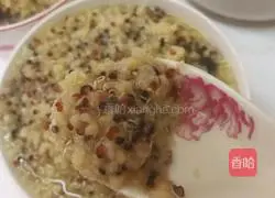 Illustration of three-color quinoa, millet and red date porridge 7