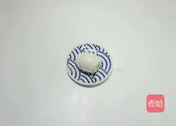 Illustration of how to make duck egg and double rice balls 2