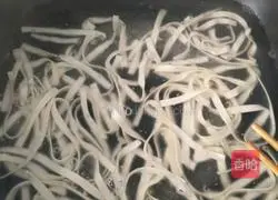 Illustration of how to make braised beans and noodles 3