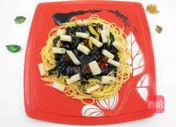 Illustration of Italian black sesame sauce noodles 4