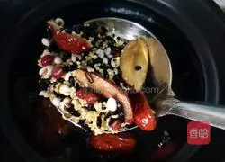 Illustration of how to make red bean, barley and millet porridge 6