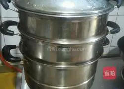 Illustration of how to make two-color pumpkin rolls 13 