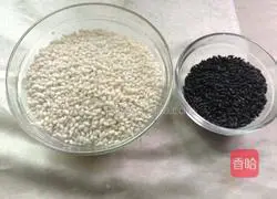 Illustration of how to make Taiwanese rice balls 1