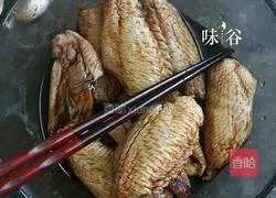 Illustration of how to bake chicken wings in rice cooker 2