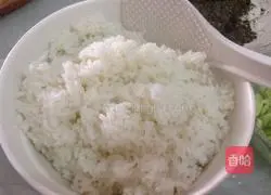 DIY rice ball recipe illustration 1