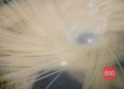 Red Illustration of how to make Italian Angel Spaghetti with Sauce and Bacon 3