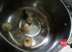 Illustration of how to make black pepper pork ribs and cured clay pot rice 12