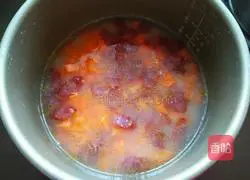 Illustration of how to make sausage braised rice 7