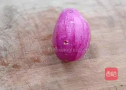 Illustration of how to make purple sweet potato porridge 1