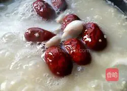 Illustration of how to make red dates and millet porridge 4