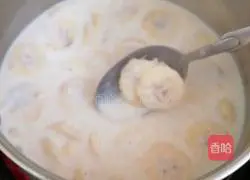 Illustration of how to make banana milk oatmeal porridge 2