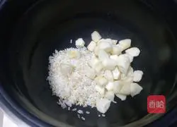 Illustration of how to make water chestnut brown rice porridge 4