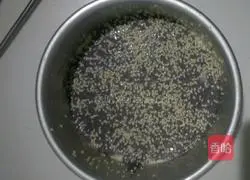 Illustration of how to make two-color hair cake 12