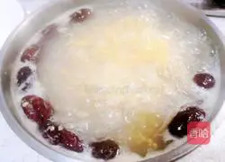 Tremella and pear porridge recipe 6