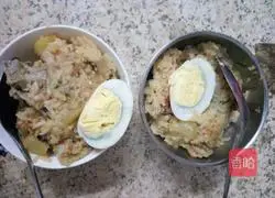 Illustration of rice cooker potato and chicken braised rice 3