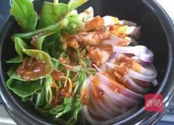 Illustration of how to make claypot rice 4