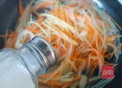 Illustration of how to make shredded potato rice balls 7