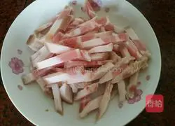 Illustration of how to make shepherd's purse spring rolls 5