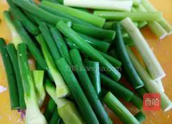 Illustration of how to make squid claypot rice 2