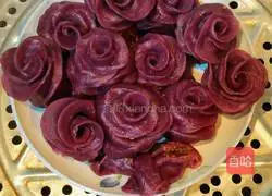 Illustration of how to make purple sweet potato rolls 7