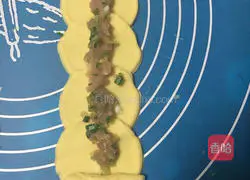 Pumpkin Rose Roll Recipe Illustration 8