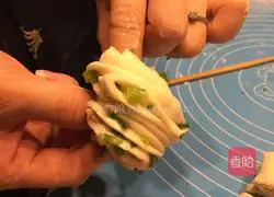 Illustration of how to make butter rolls 17