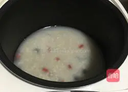 Hawthorn sorghum rice Illustration of how to make porridge 5