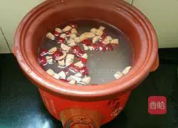 Illustration of how to make rice, yam, red date porridge 6