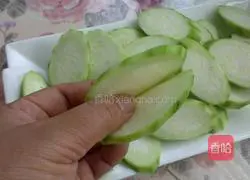 Illustration of how to make delicious loofah boxes 2