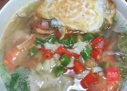 Illustration of making spicy and sour seafood rice noodles 18