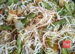 Illustration of how to make braised beans and noodles 6