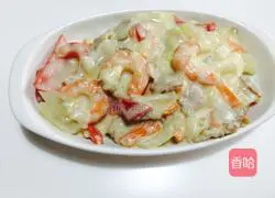Illustration of how to make shrimp, bacon and cheese baked rice 8