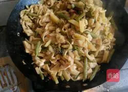 Illustration of Hohhot Braised Noodles 14