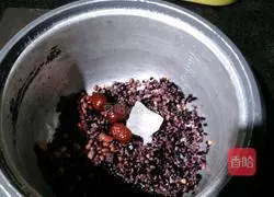Purple sweet potato and eight-treasure porridge recipe 1