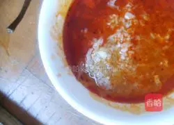 Illustration of how to make spicy and sour cold noodles 18