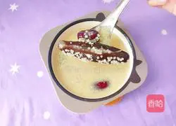 Illustration of how to make sea cucumber and millet porridge 1