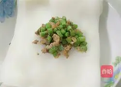 Illustration of how to make Hakka rice noodles wrapped in boards (bundling boards) 7