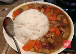 Illustration of how to make curry chicken rice 7